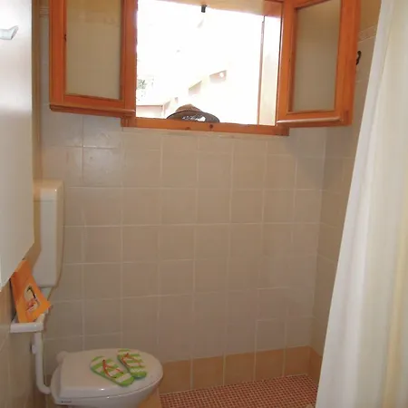 Apartment With Garden 250 Meters From The