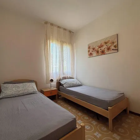 With Garden 250 Meters From The Apartment *
