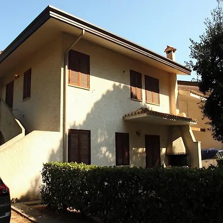 Apartment With Garden 250 Meters From The