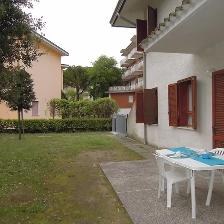 With Garden 250 Meters From The Apartment Bibione